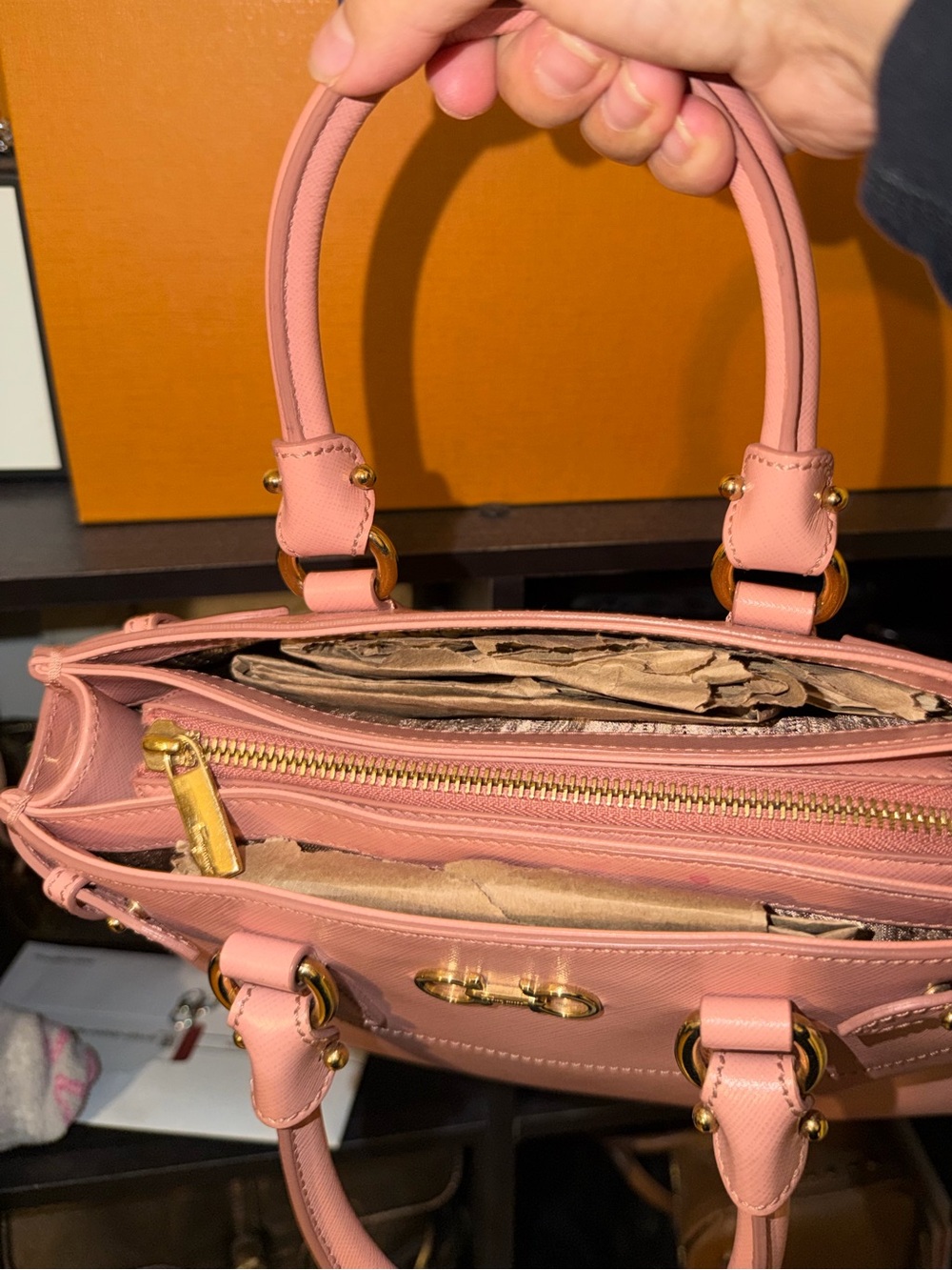 Salvatore Ferragamo Beky tote - Picture 11 of 17
